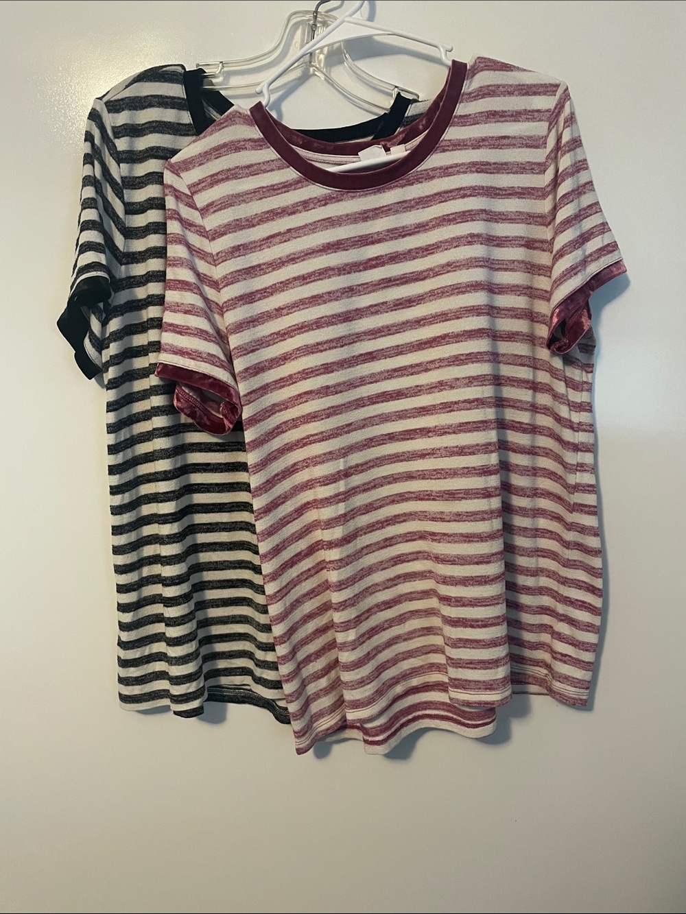 Gap black and pink tshirt bundle size large